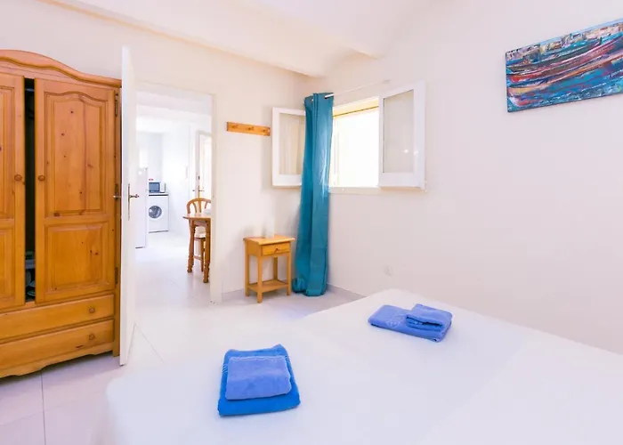 Velazquez-3 By Interhome