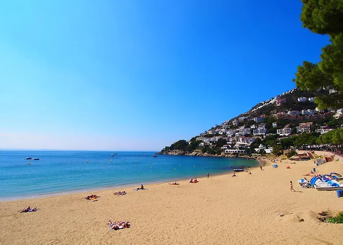 Velazquez-3 By Interhome